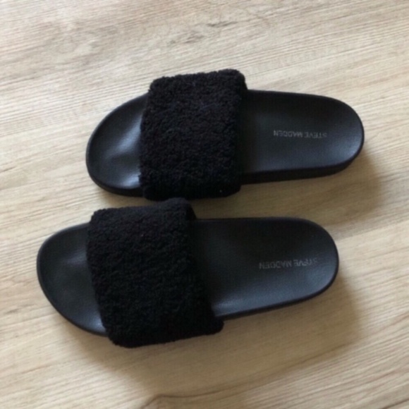 Steve Madden Black Plush Slides - Picture 2 of 4